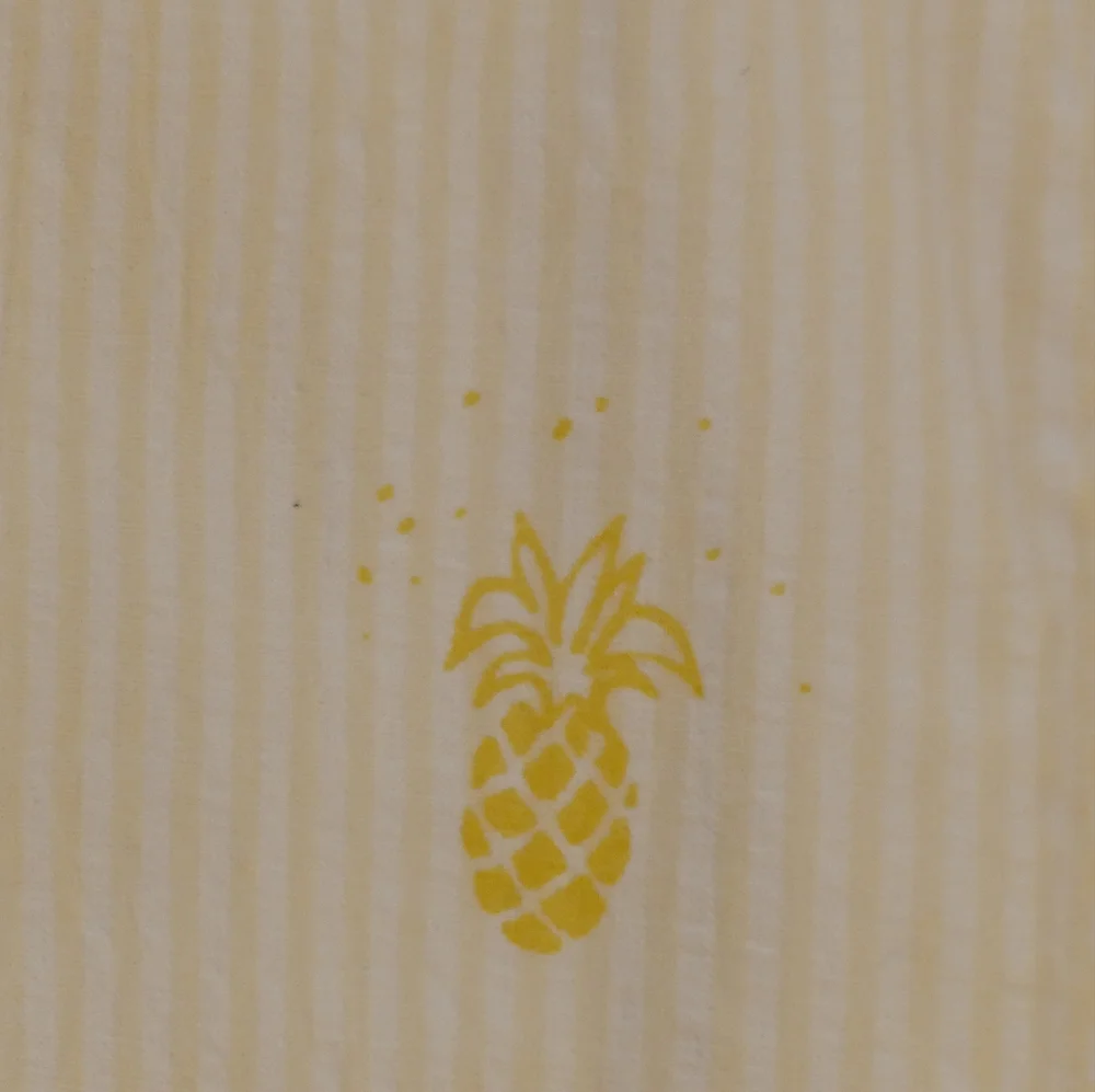 (8) Bahama Hand Prints Seersucker Placemats Shell & Pineapple --2 Sets of 4